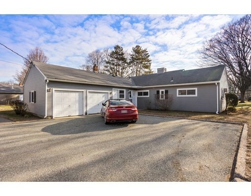 Property Photo:  139 Applewood Drive 6100B  MA 01022 