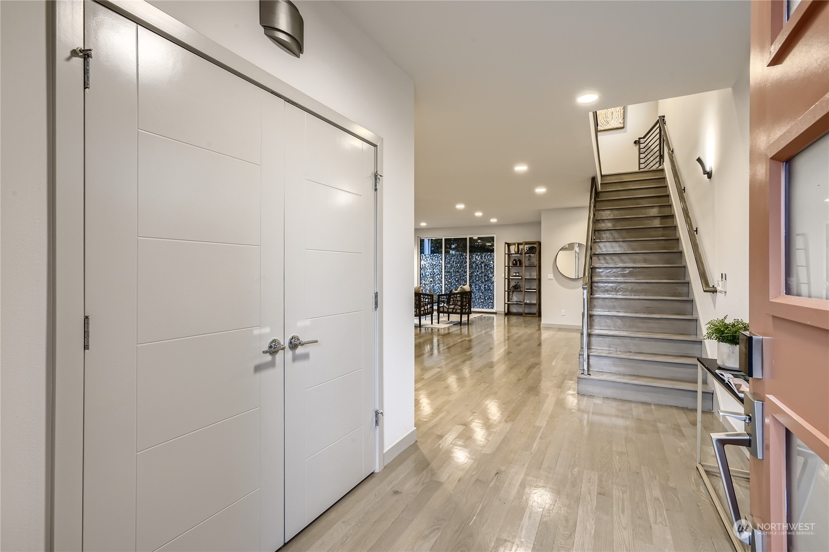 Property Photo: 321 N 81st Street WA 98103