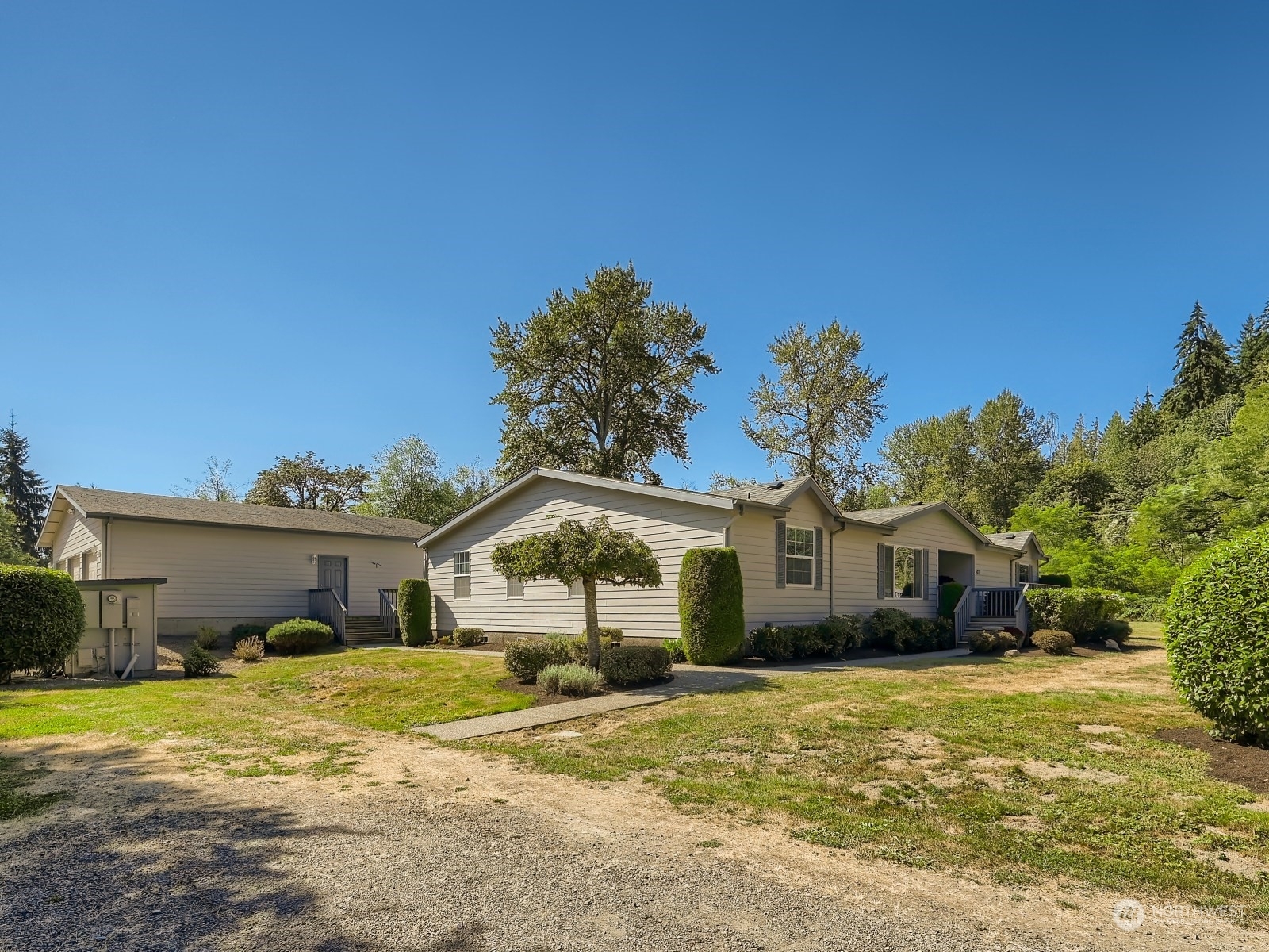 Property Photo:  307 S Machias Road  WA 98290 