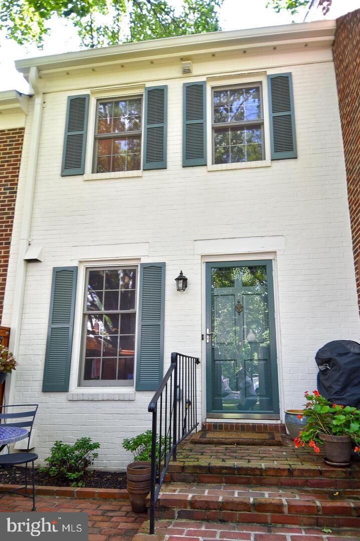 1944 N Cleveland Street 1  Arlington VA 22201 photo