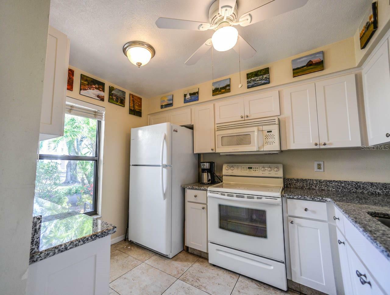 Property Photo:  319 Kelsey Way 1  FL 33573 