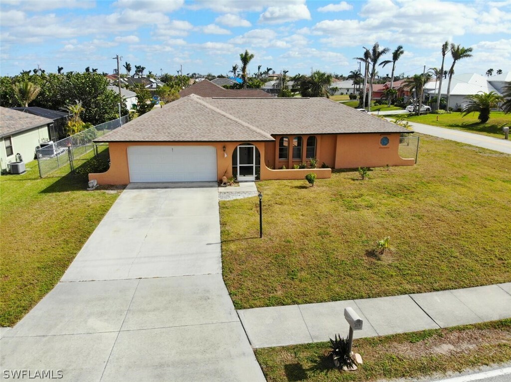 4011 Agualinda Boulevard E  Cape Coral FL 33914 photo