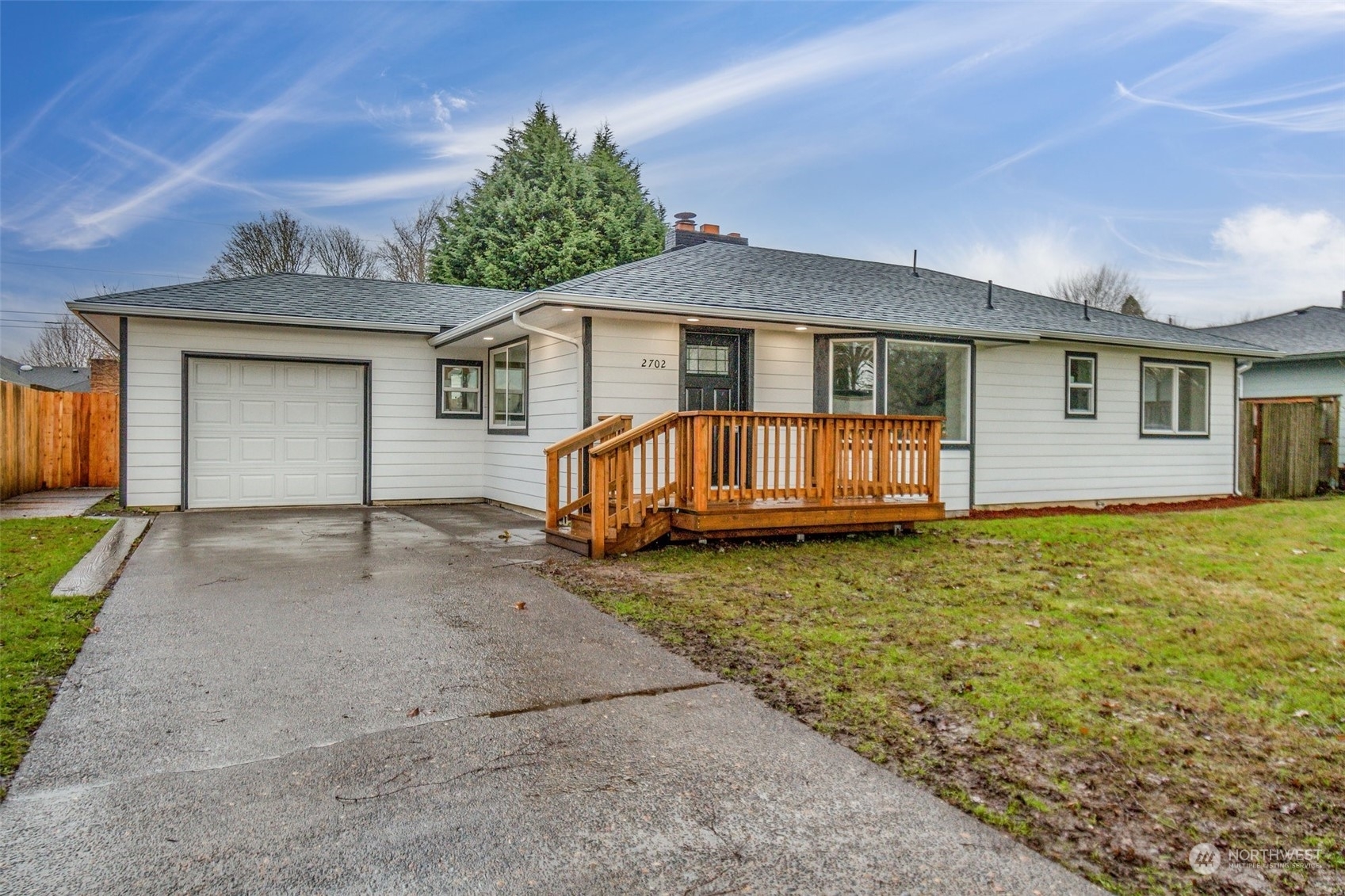 Property Photo:  2702 Lilac Street  WA 98632 