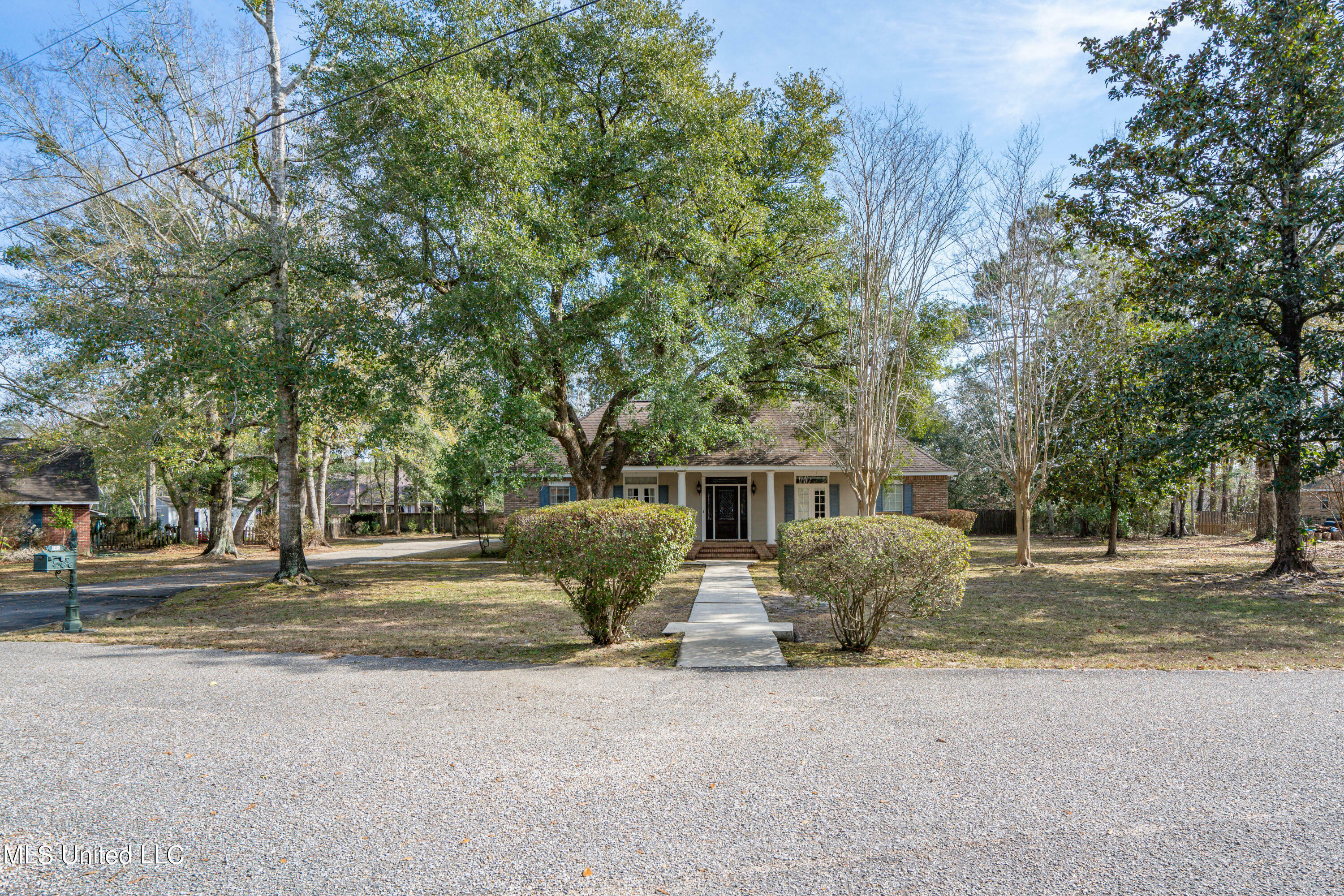 Property Photo:  648 Apelehama Place  MS 39525 