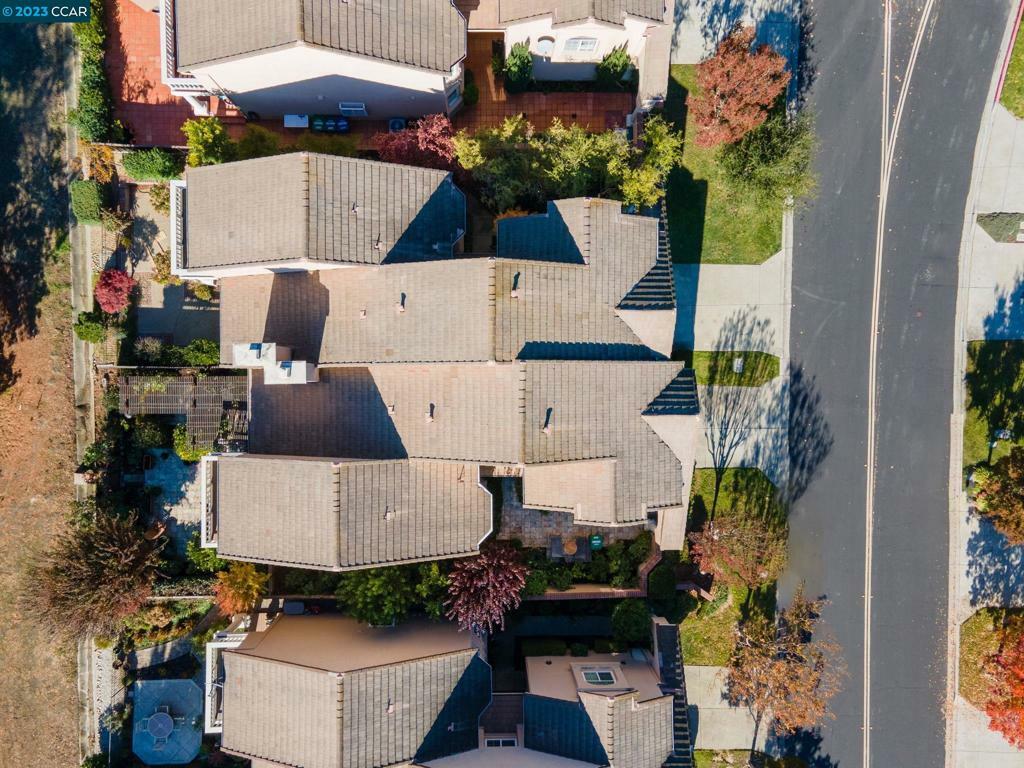 Property Photo: 1283 Canyon Side Ave CA 94582