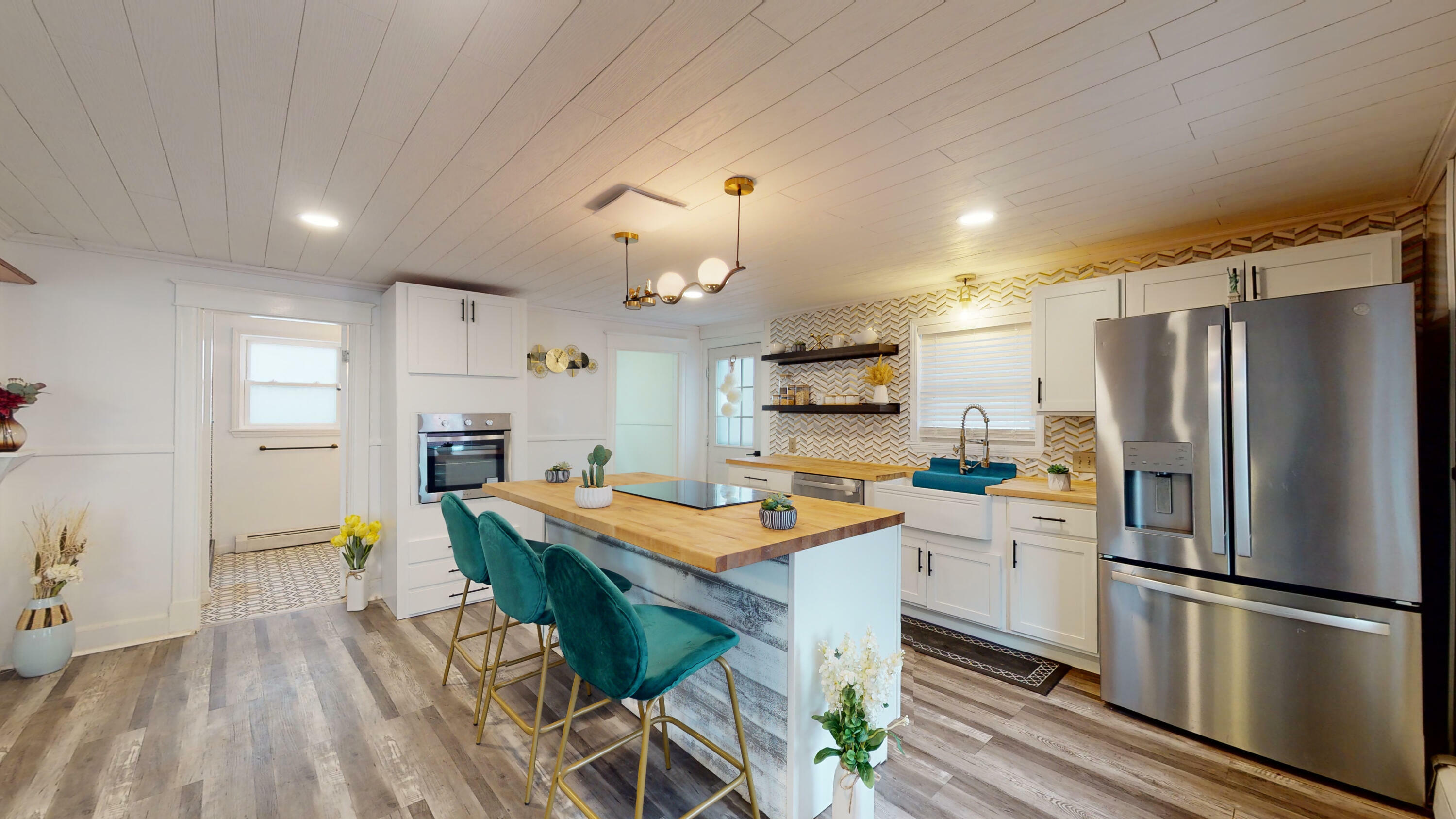 Property Photo: 606 Sabattus Street ME 04240