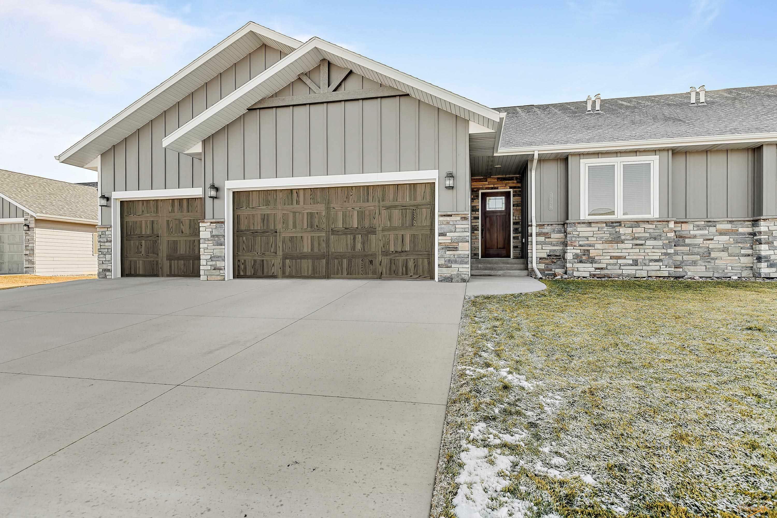 Property Photo:  1529 Oxford Ct  SD 57701 