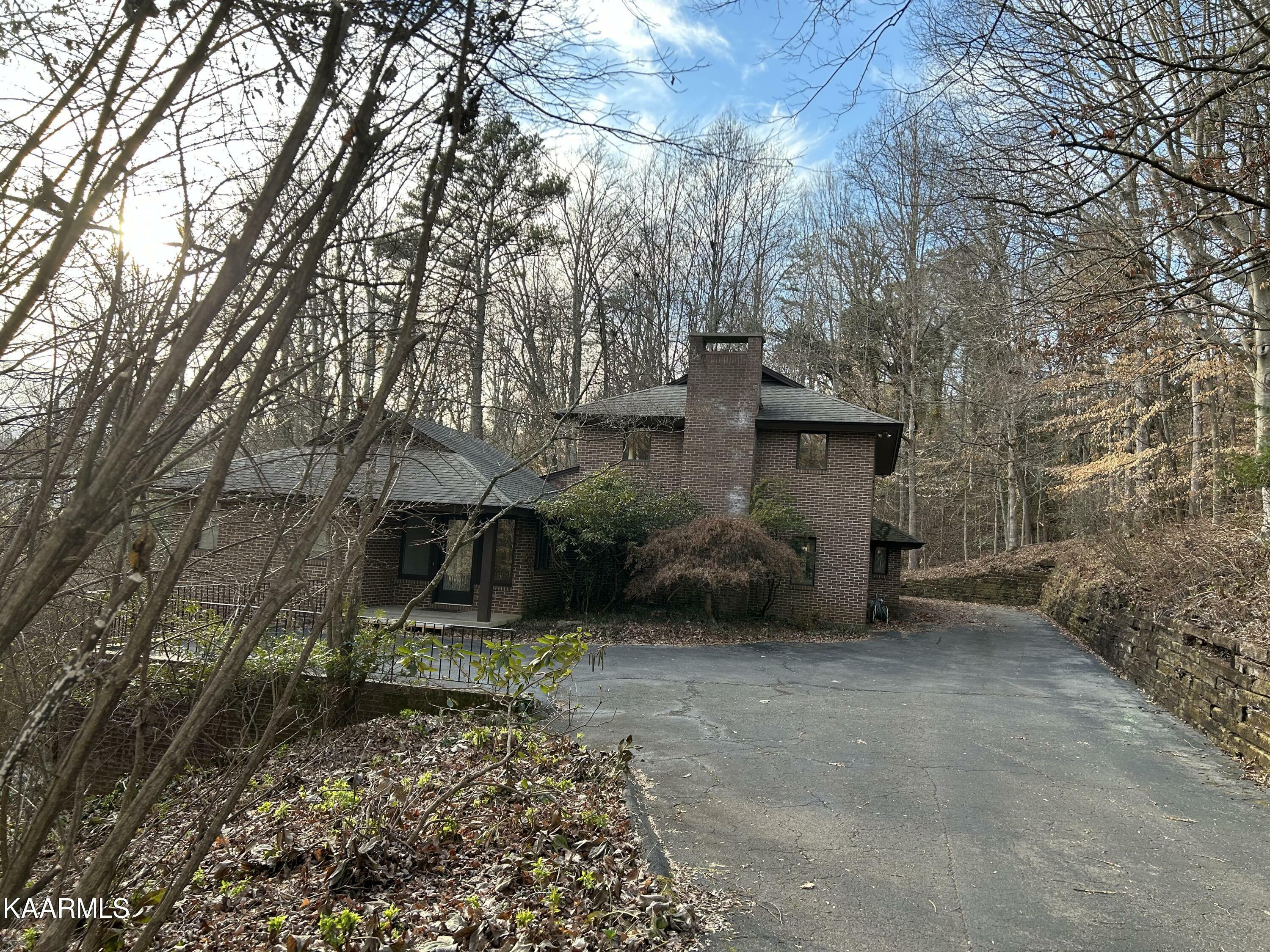 Property Photo:  5911 Glen Forest Lane  TN 37919 