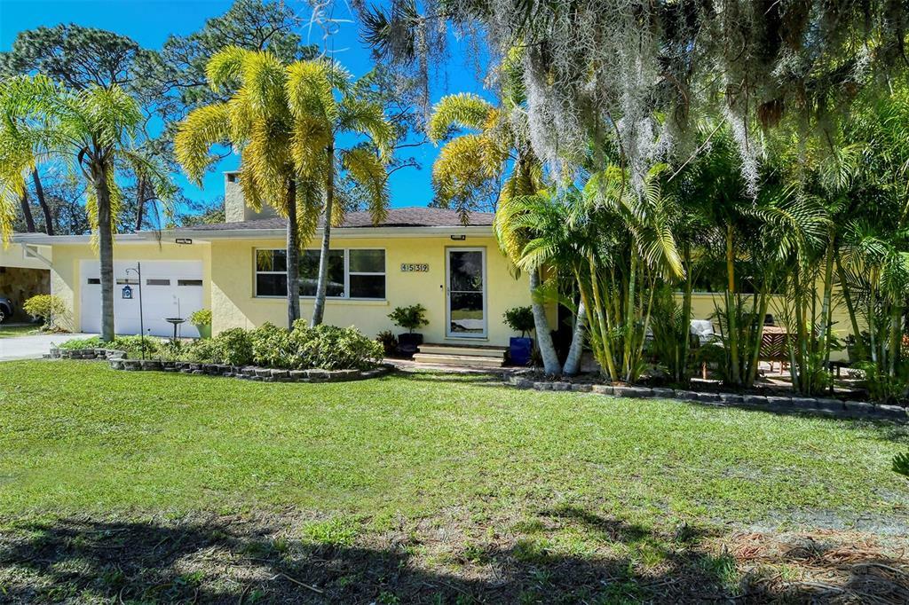 Property Photo:  4539 Leeta Lane  FL 34234 