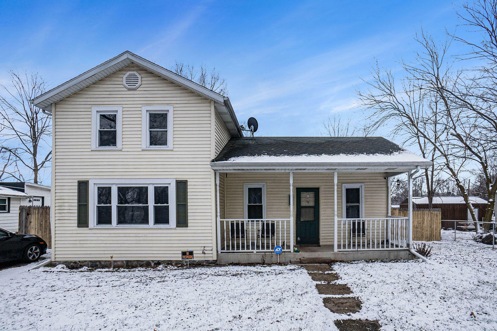 Property Photo: 304 S St Joseph St Street MI 49099