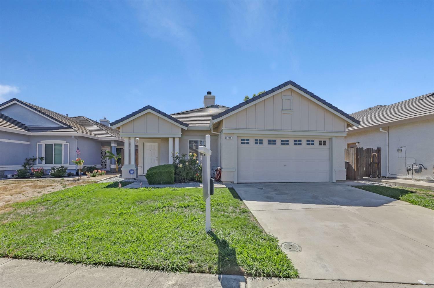 Property Photo: 8716 Summer Pointe Drive CA 95624