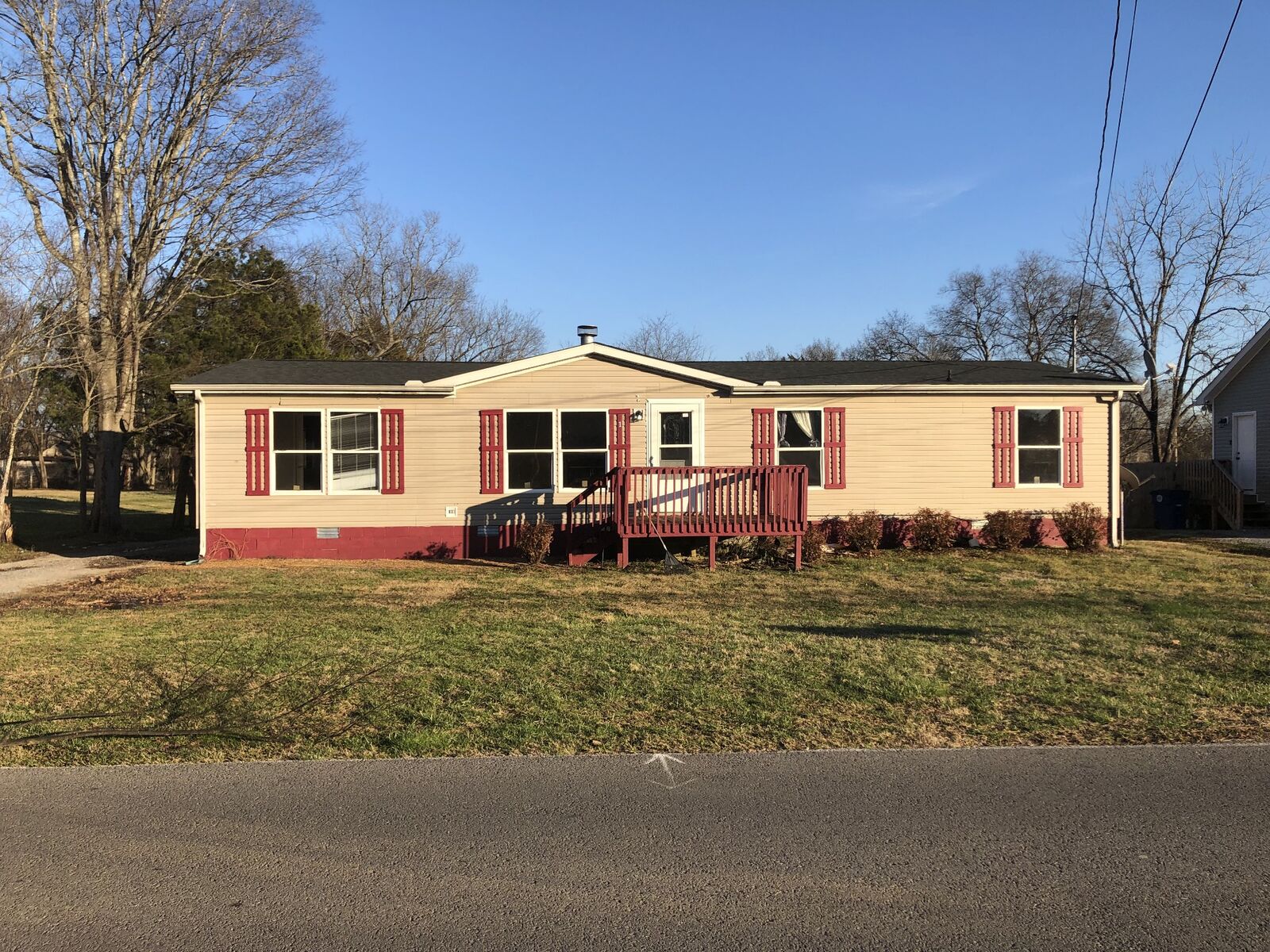 Property Photo: 916 Horse Mountain Rd TN 37160