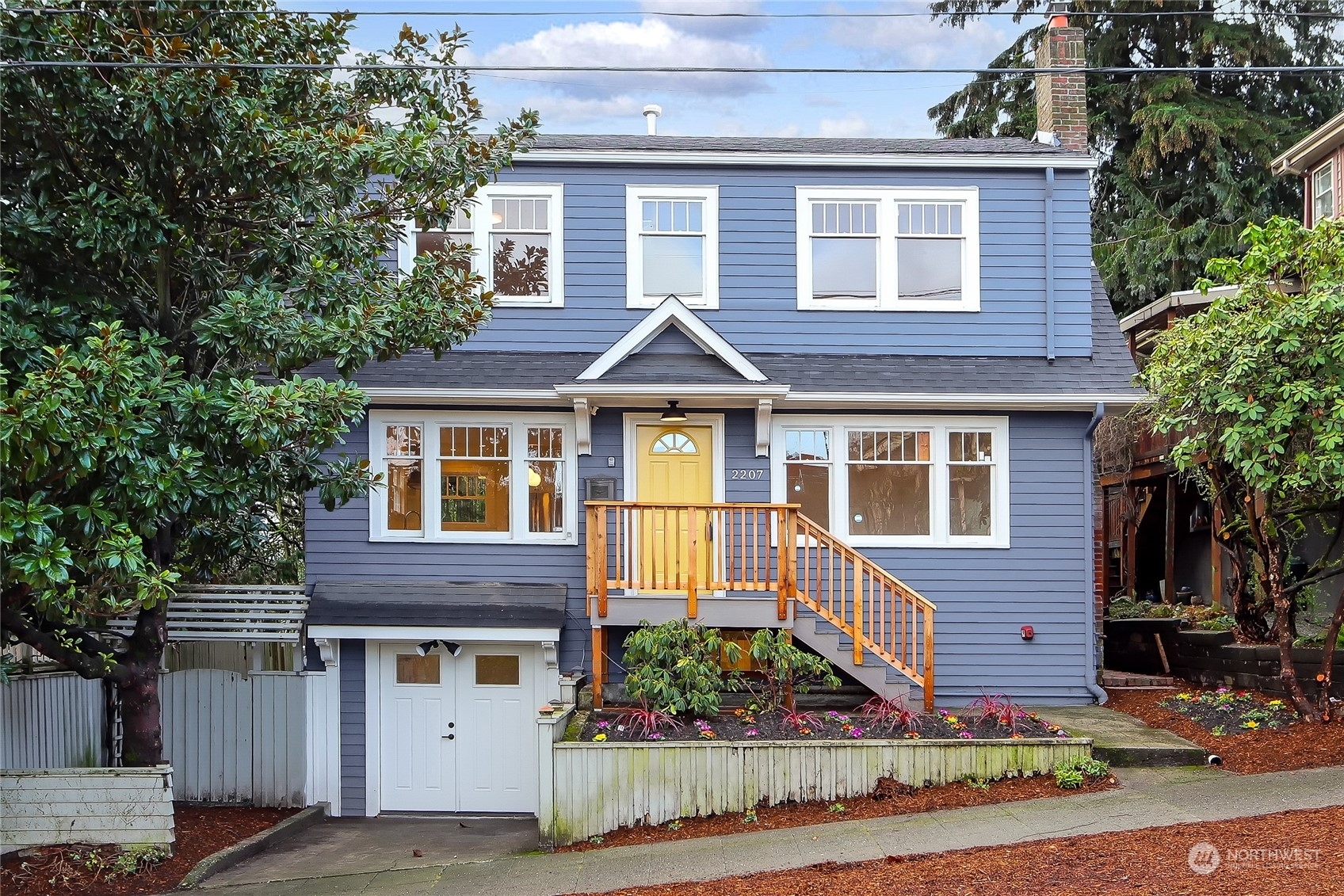 Property Photo:  2207 E Republican Street  WA 98112 