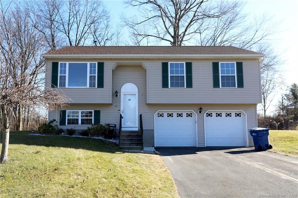 Property Photo:  52 Brentwood Lane  CT 06095 