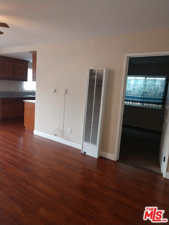 Property Photo: 1433 E 25th St CA 90011