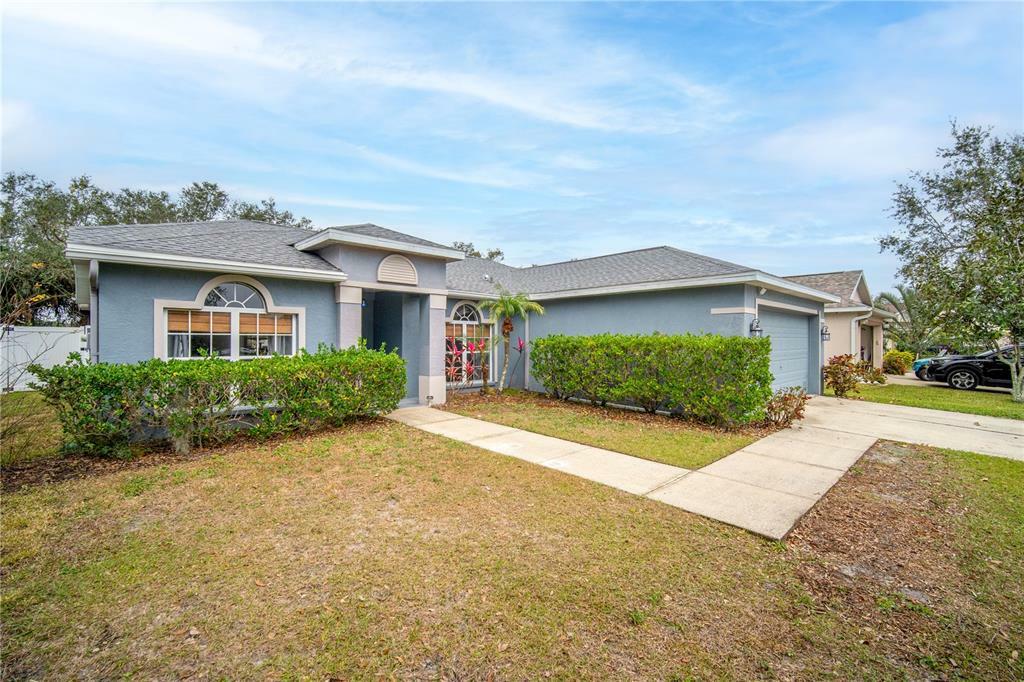 Property Photo:  4117 Kingsfield Drive  FL 34219 