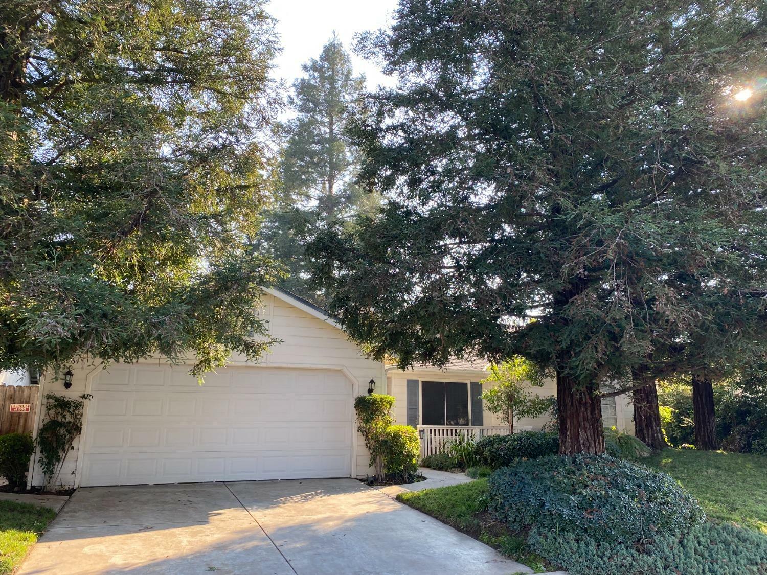 Property Photo:  6064 N Tracy Avenue  CA 93722 