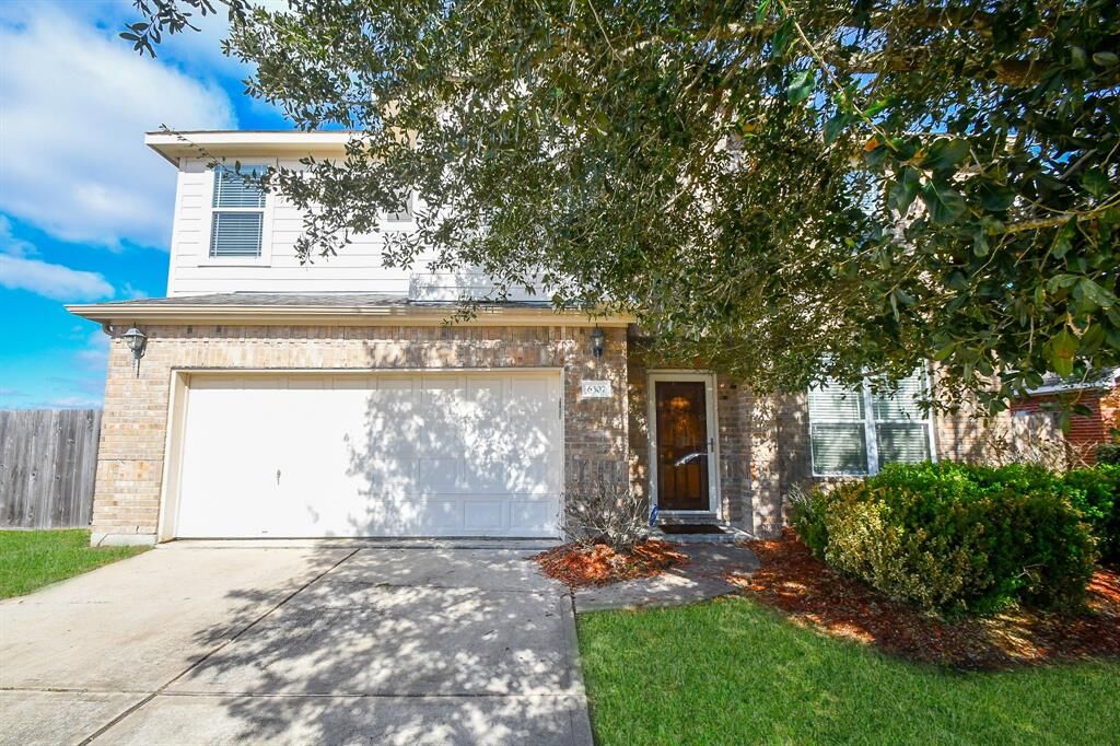 Property Photo:  6307 Larrycrest Drive  TX 77584 