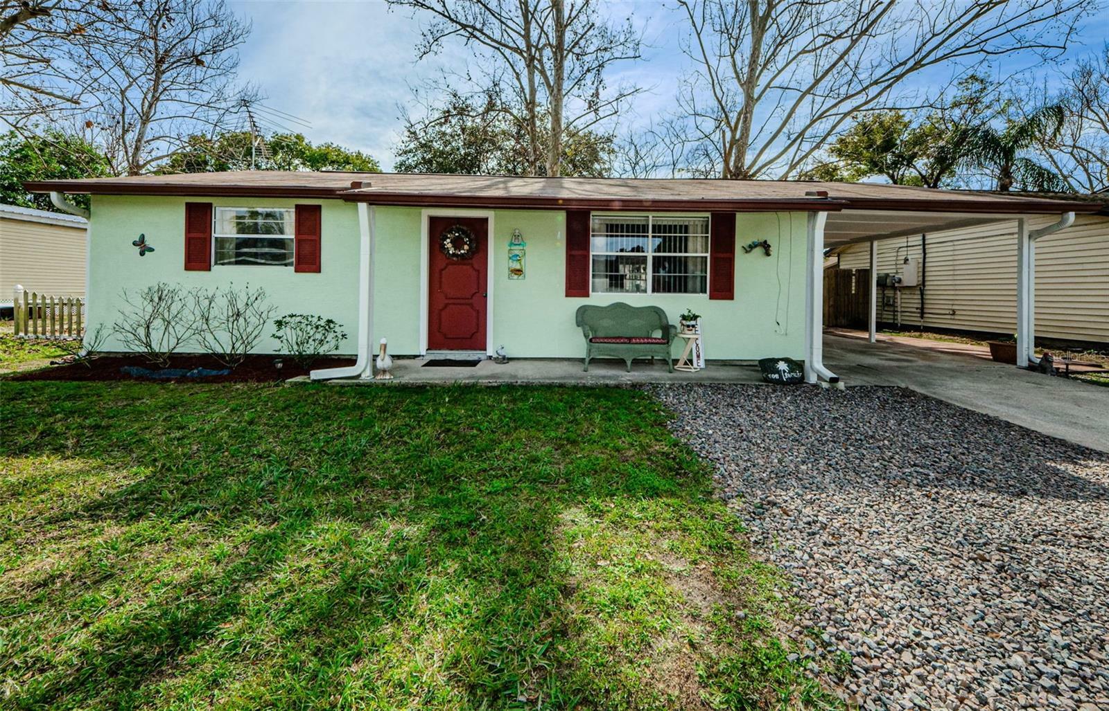 Property Photo: 6436 Pueblo Avenue FL 34653