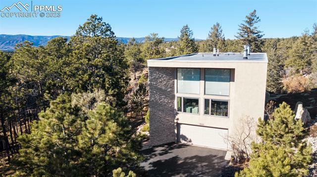 Property Photo:  810 Winding Hills Road  CO 80132 