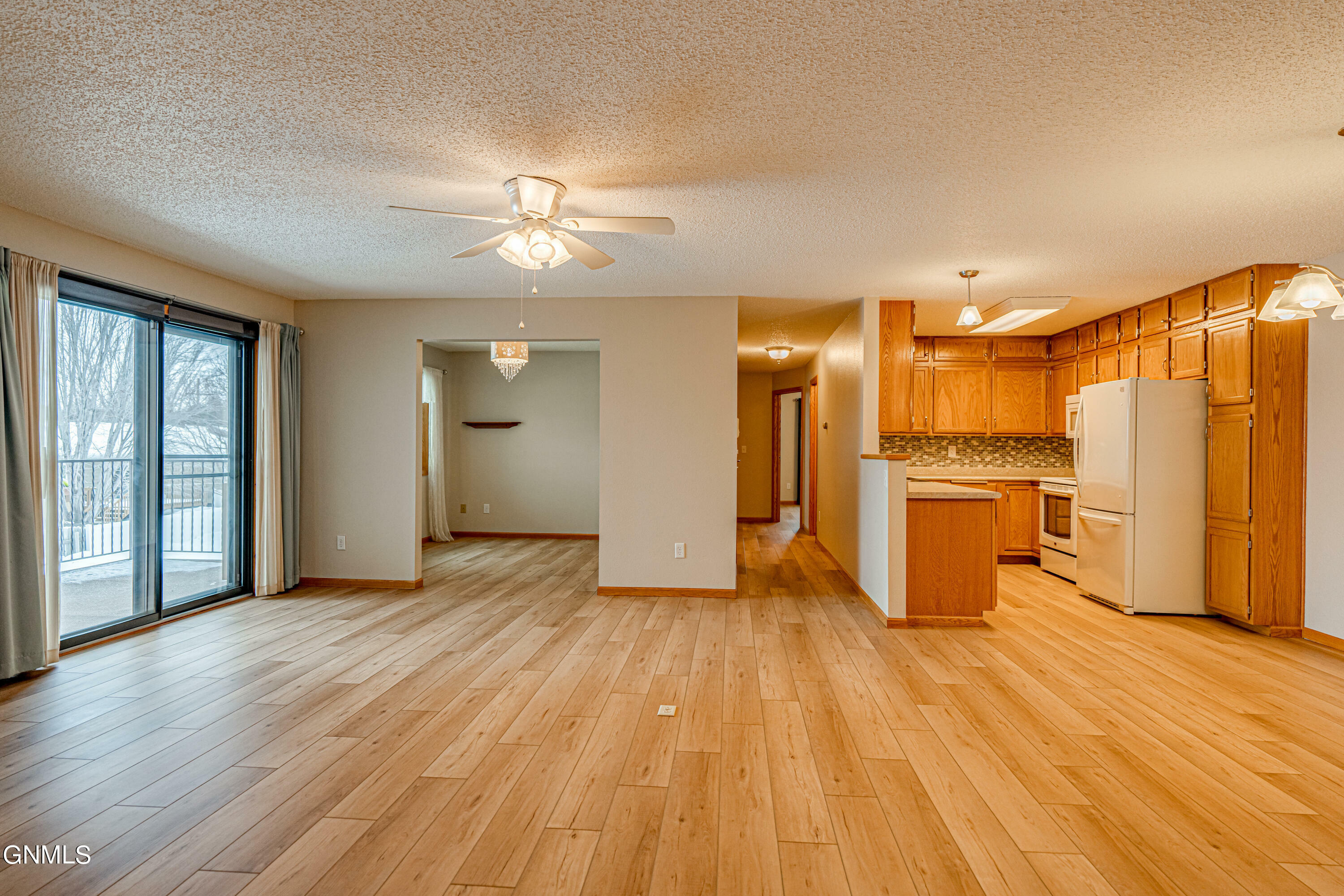 Property Photo:  2636 Gateway Avenue 205  ND 58503 