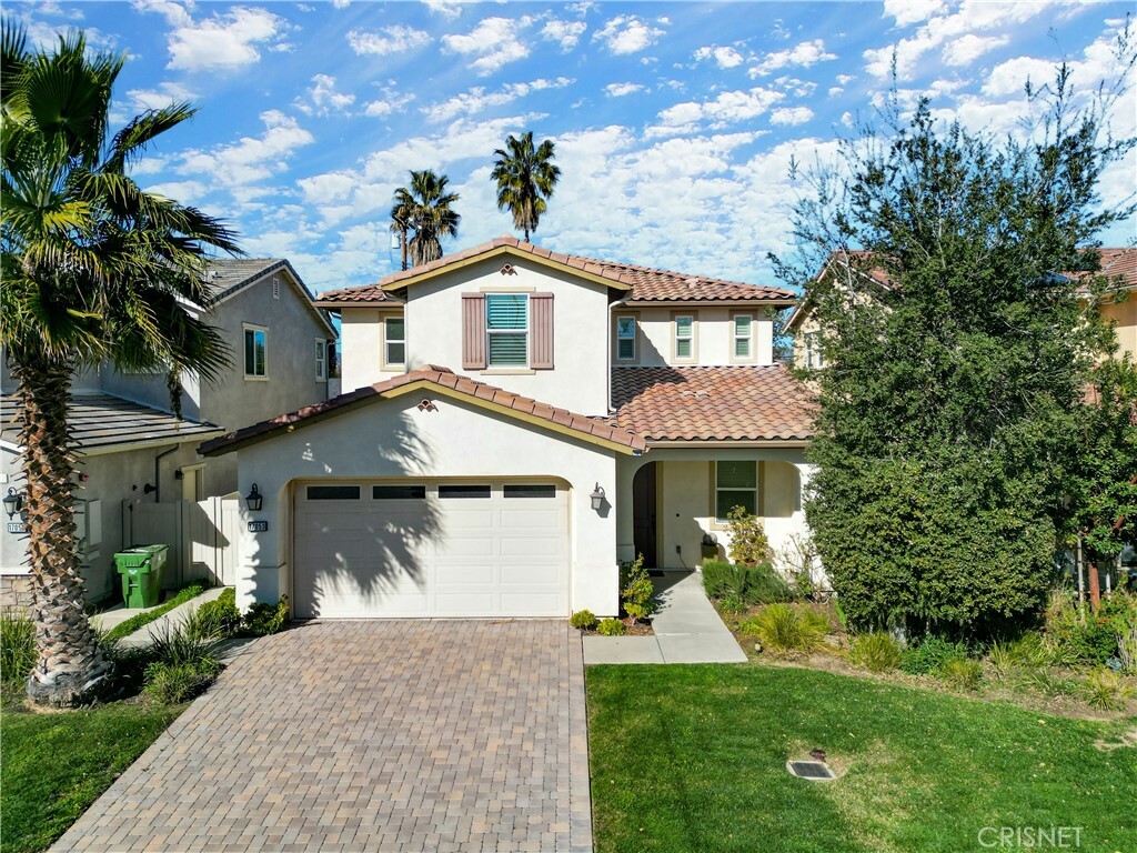 Property Photo:  17053 Cantlay Street  CA 91406 