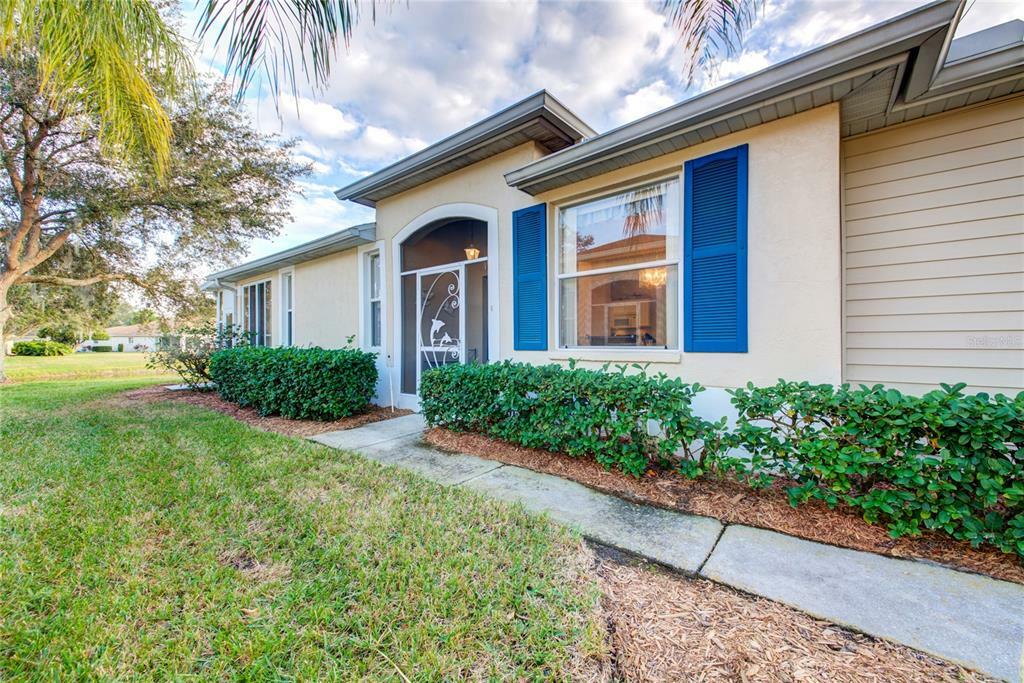 Property Photo:  2345 Nantucket Drive 31  FL 33573 