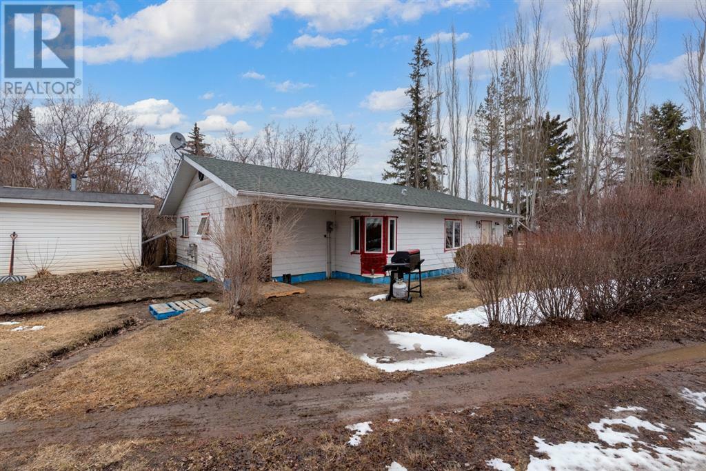 Property Photo:  108 2 Street West  SK S0M 1H0 