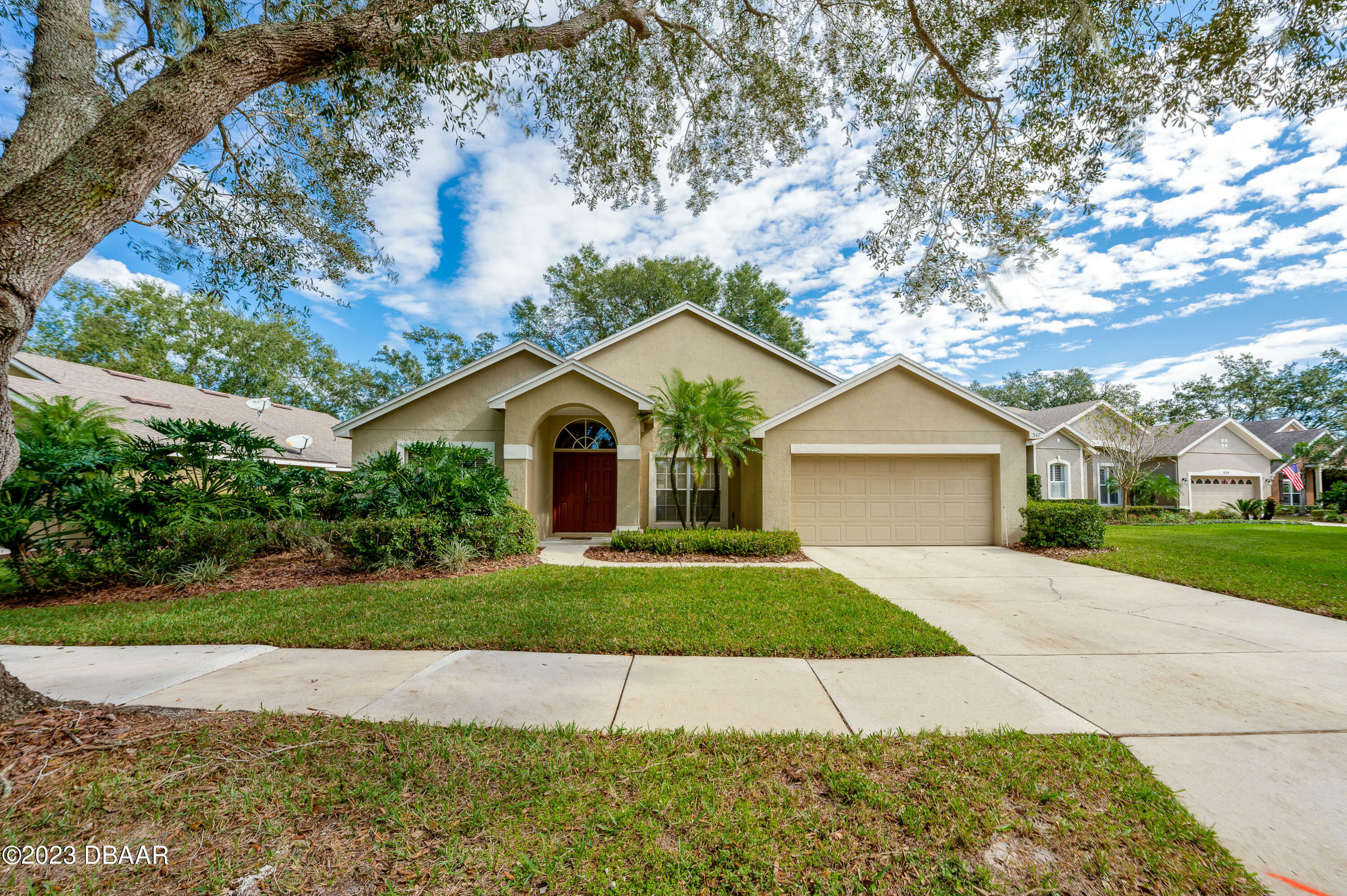 Property Photo: 547 Lakeworth Circle FL 32746