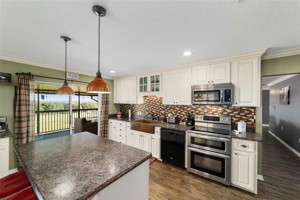 Property Photo: 38238 Crown Place FL 32159