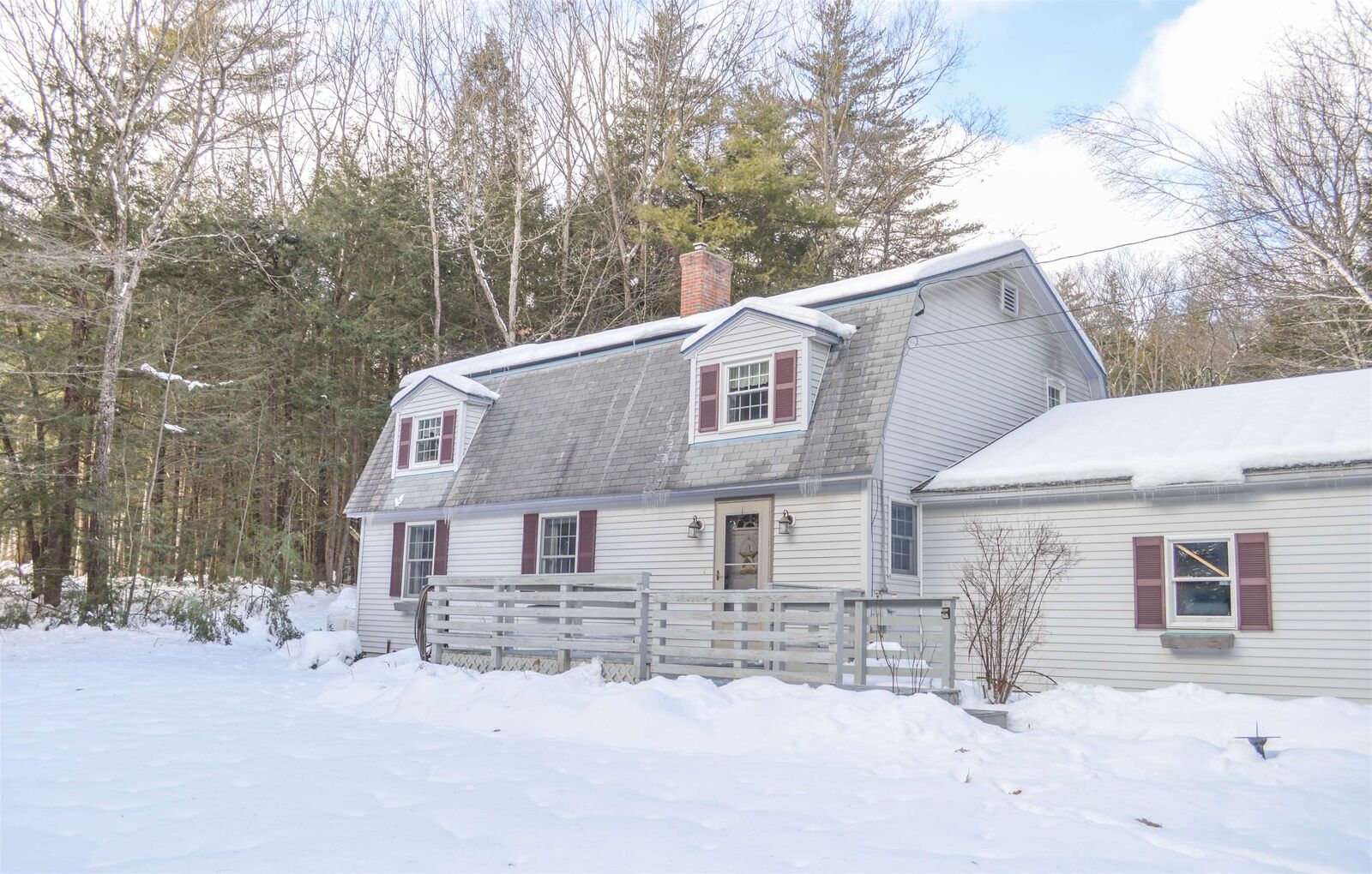 Property Photo:  48 Woodland Heights Drive  NH 03446 
