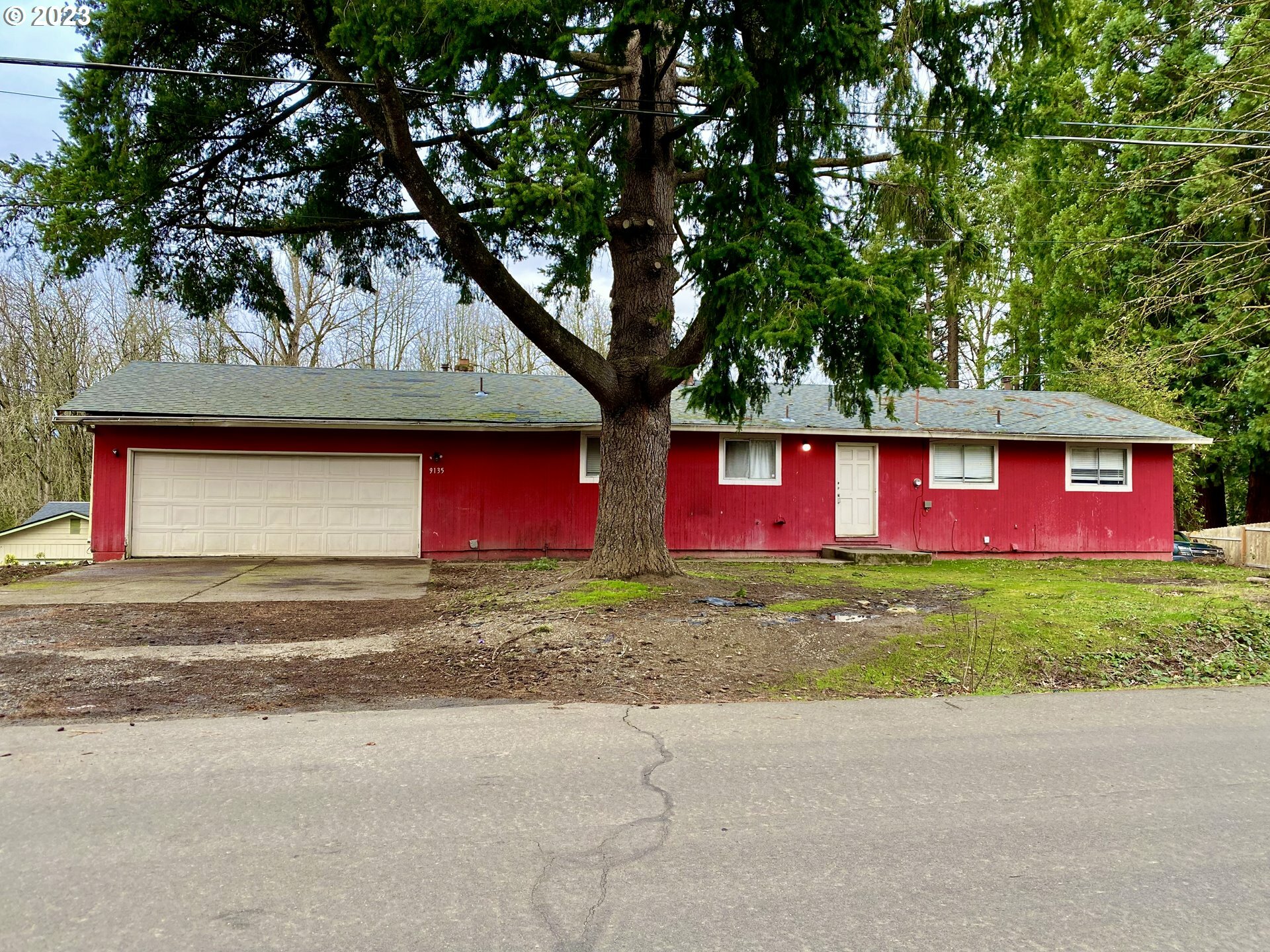Property Photo:  9135 SW North Dakota St  OR 97223 