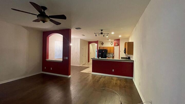 Property Photo:  4421 Amberly Oaks Court  FL 33614 