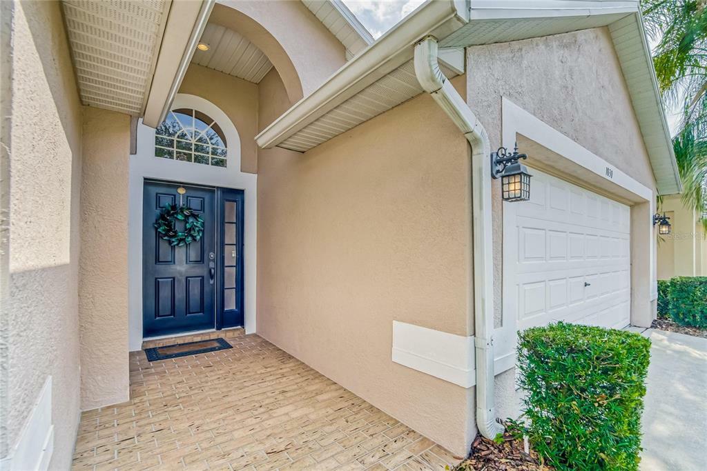 Property Photo:  1030 Clearpointe Way  FL 33813 