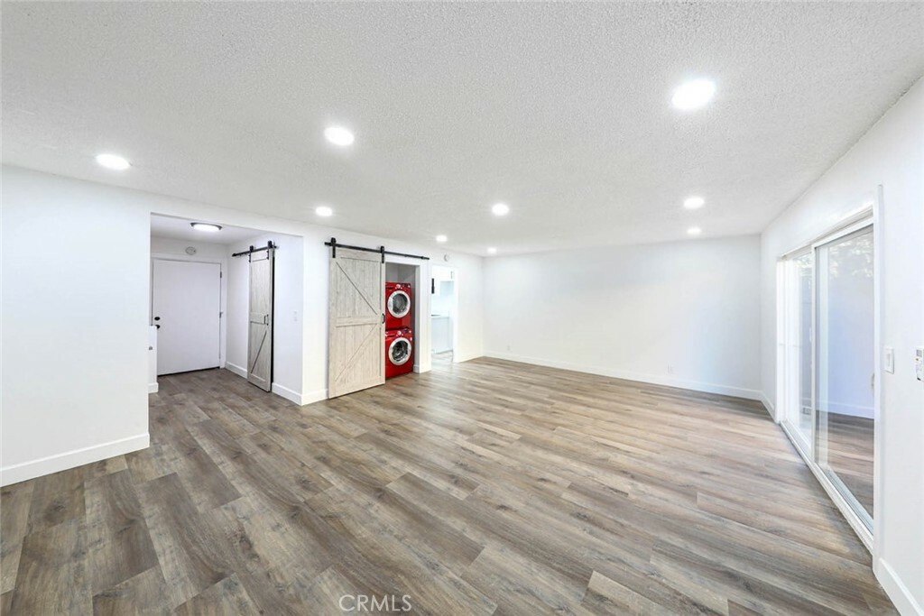 Property Photo:  624 S Sullivan Street 6A  CA 92704 