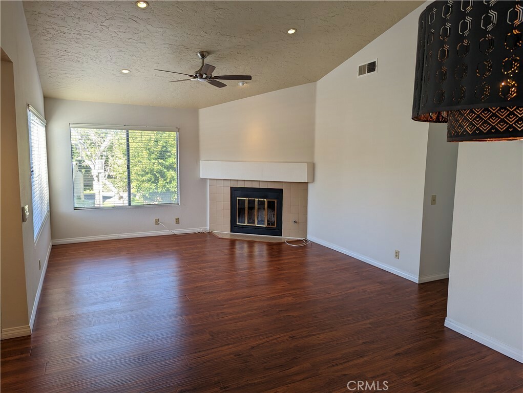 Property Photo:  383 Stanford Court 5  CA 92612 