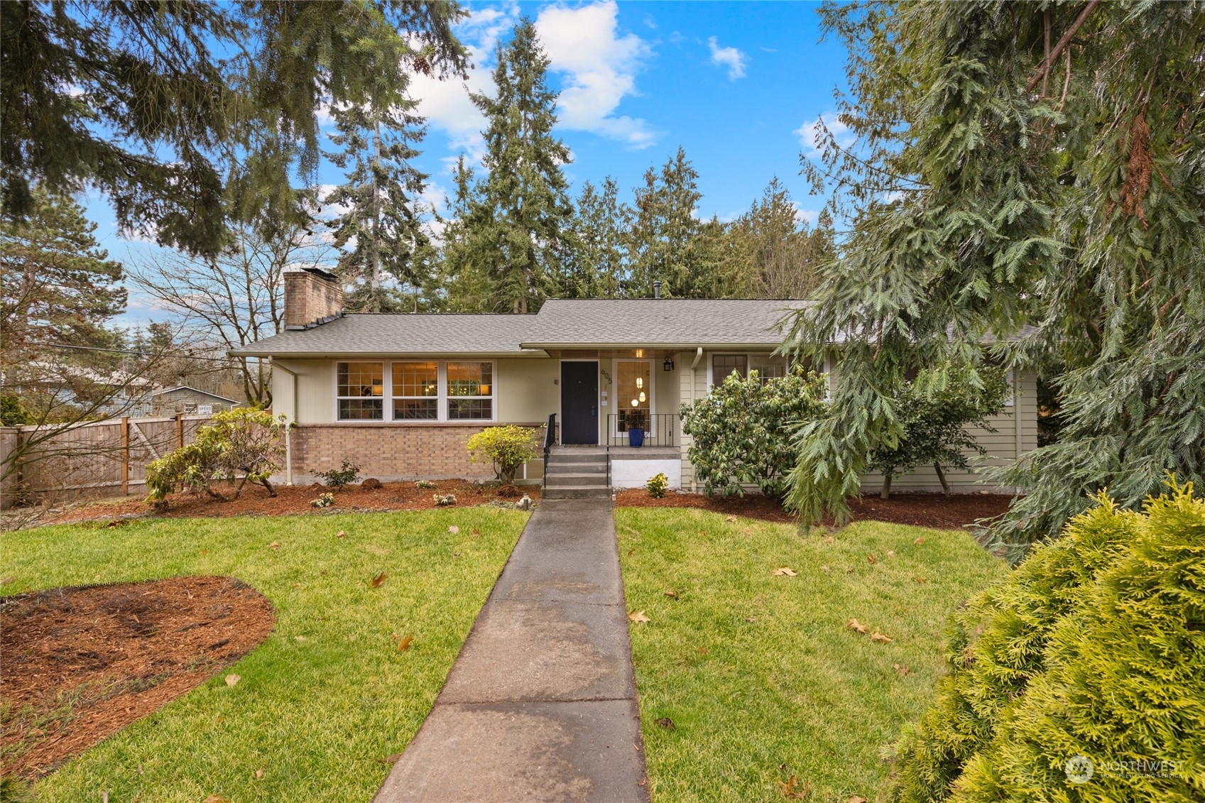 Property Photo:  605 NW 180th Street  WA 98177 