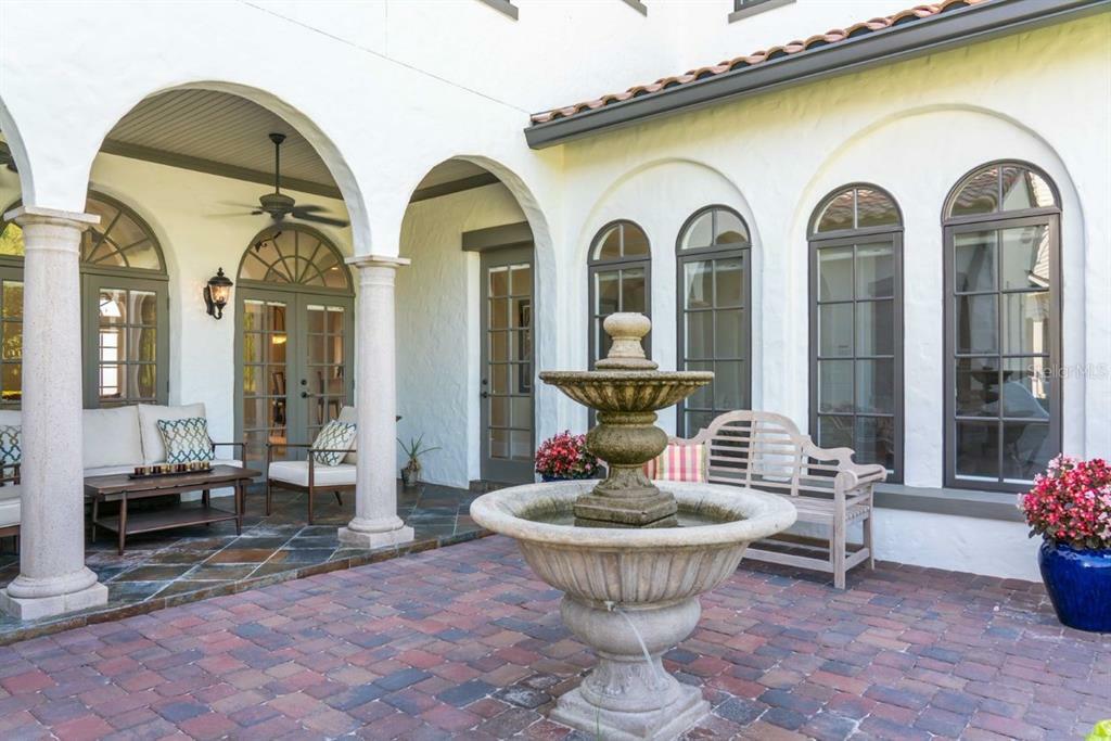 Property Photo: 713 Eastlawn Drive FL 34747