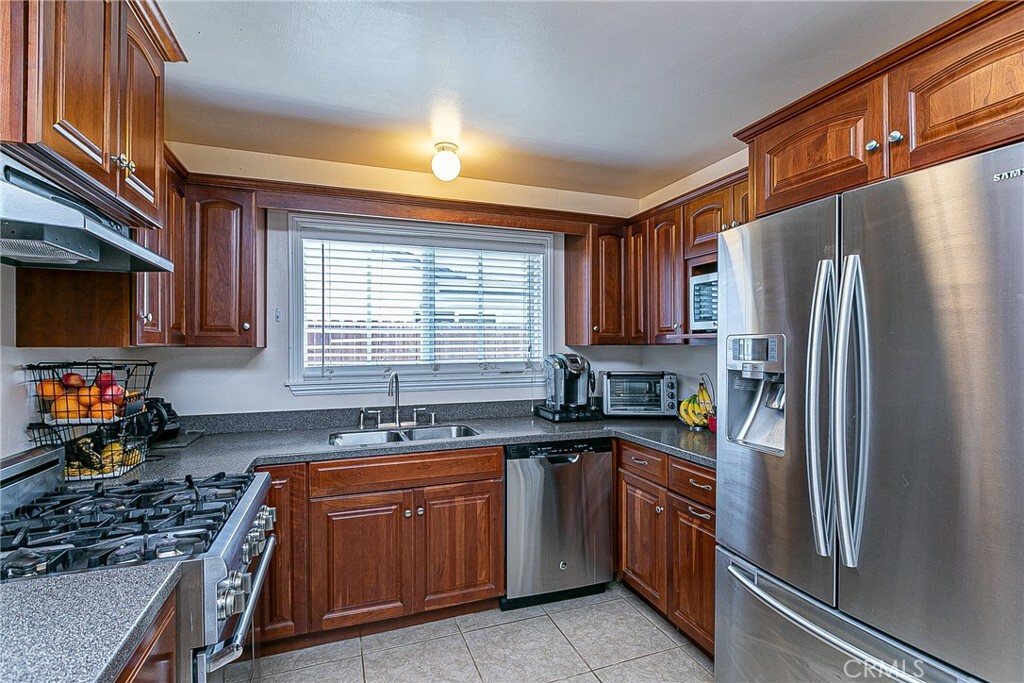 Property Photo: 925 W Lime Avenue CA 93436
