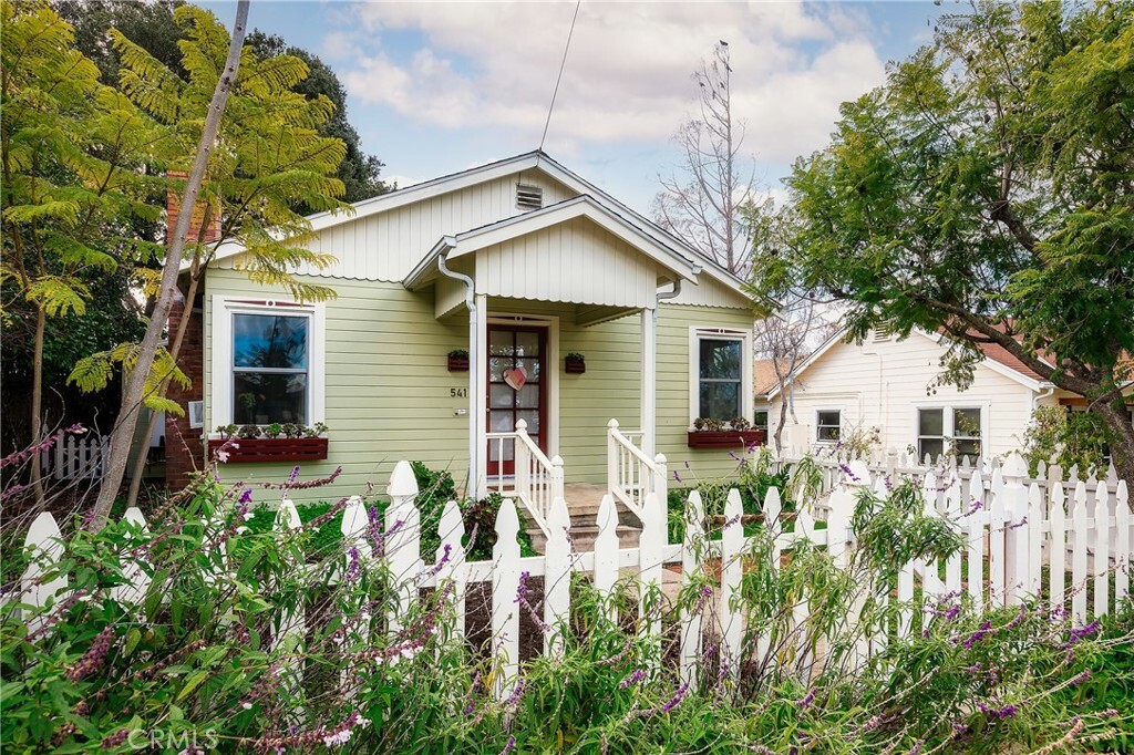 Property Photo:  541 High Street  CA 93401 