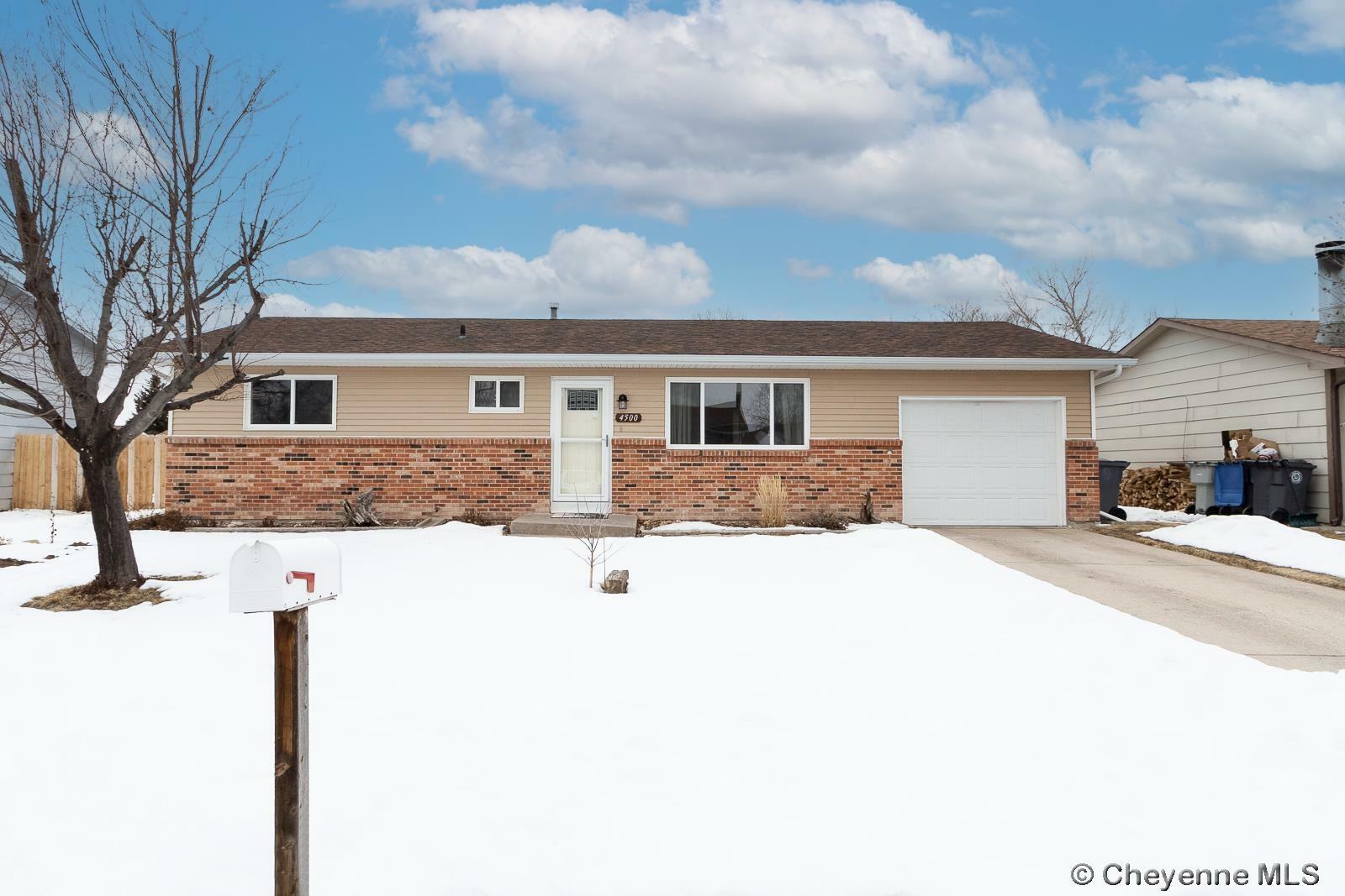 Property Photo:  4500 Fontenelle Cir  WY 82001 