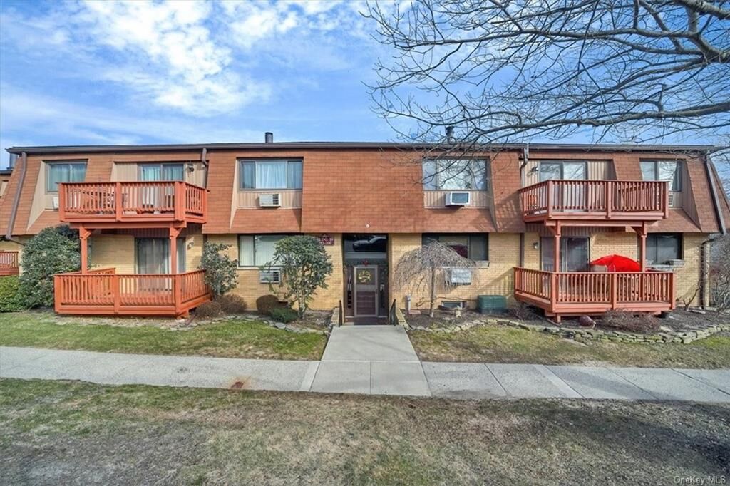 Property Photo:  197 Richard Court  NY 10970