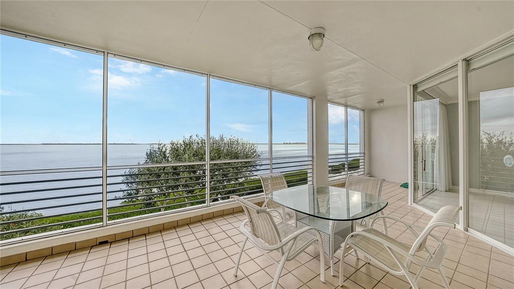 Property Photo:  2410 Harbourside Drive 142  FL 34228 