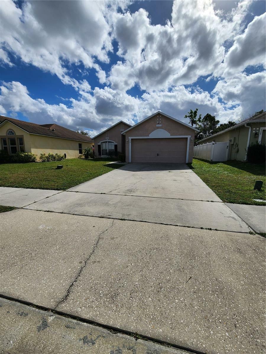 Property Photo:  170 Pinefield Drive  FL 32771 