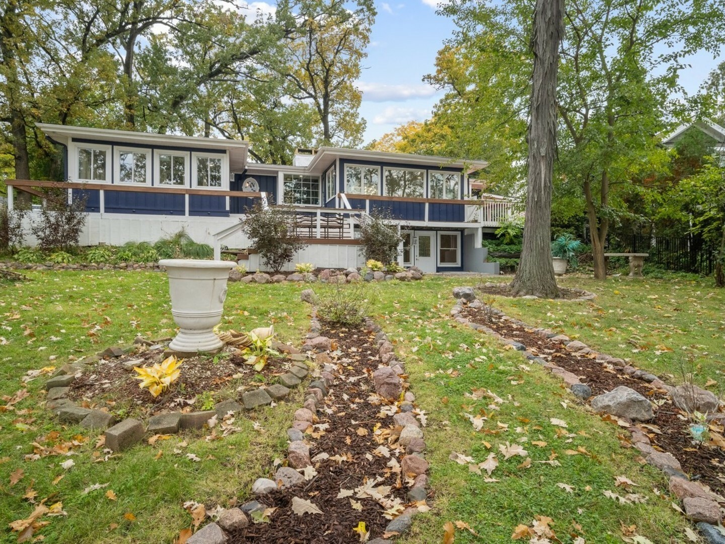 Property Photo:  1189 Lomond Drive  IL 60060 