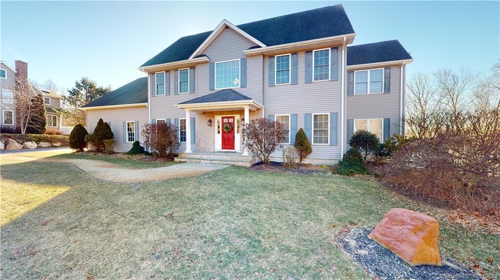 Property Photo:  7 Farm Ponds Road  CT 06359 