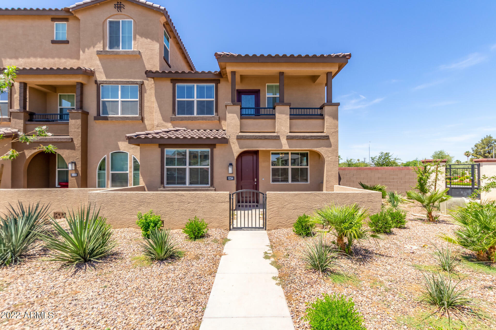 Property Photo:  1255 N Arizona Avenue 1234  AZ 85225 