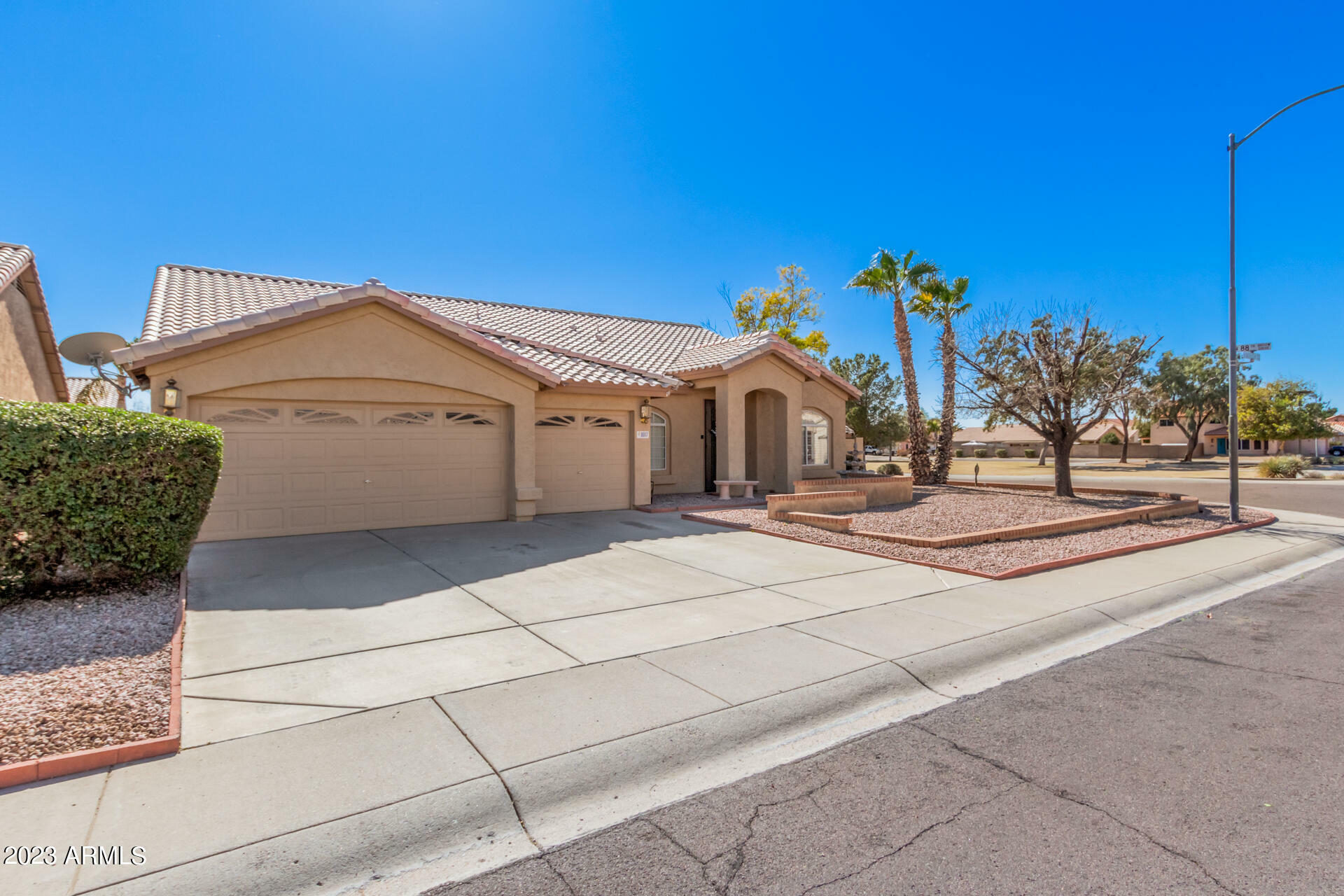 Property Photo:  8817 W Kathleen Road  AZ 85382 