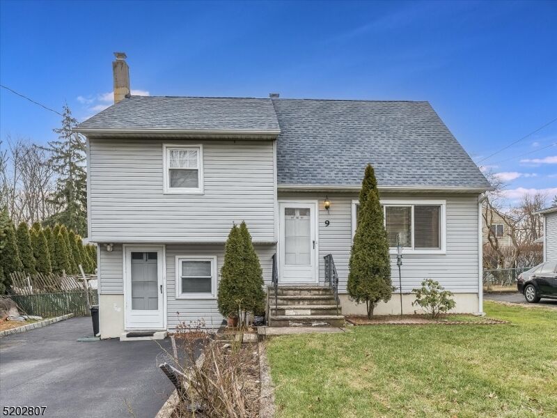 Property Photo:  9 Irvington Rd  NJ 07054 