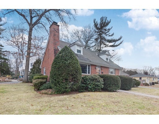 Property Photo: 122 Flagg Drive MA 01702